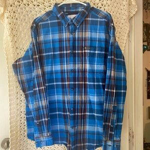 Columbia men’s plaid long sleeve button down shirt